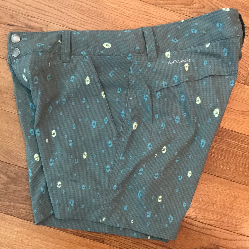 Columbia Trail shorts UPF 50, repellency sz 8